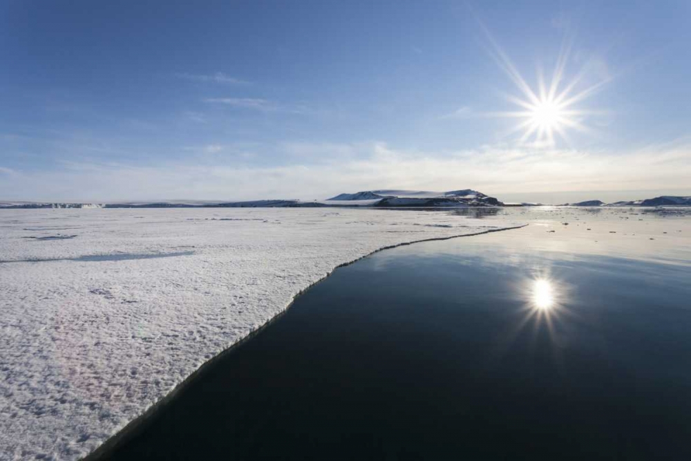 Wall Art Painting id:136274, Name: Svalbard Sunburst reflected in still water, Artist: Young, Bill