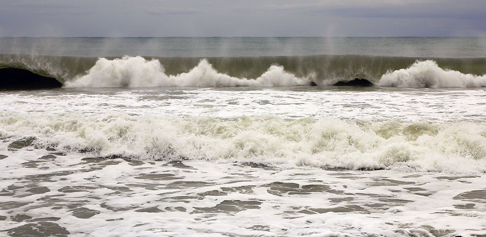 Wall Art Painting id:195432, Name: Green Waves Crashing , Artist: Giovanni, Saiu